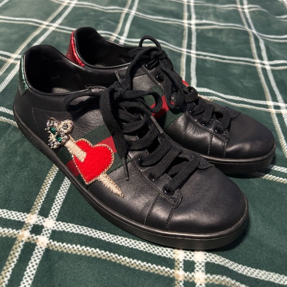 GUCCI HEART DAGGER ACE TRAINERS - Picture 1 of 8